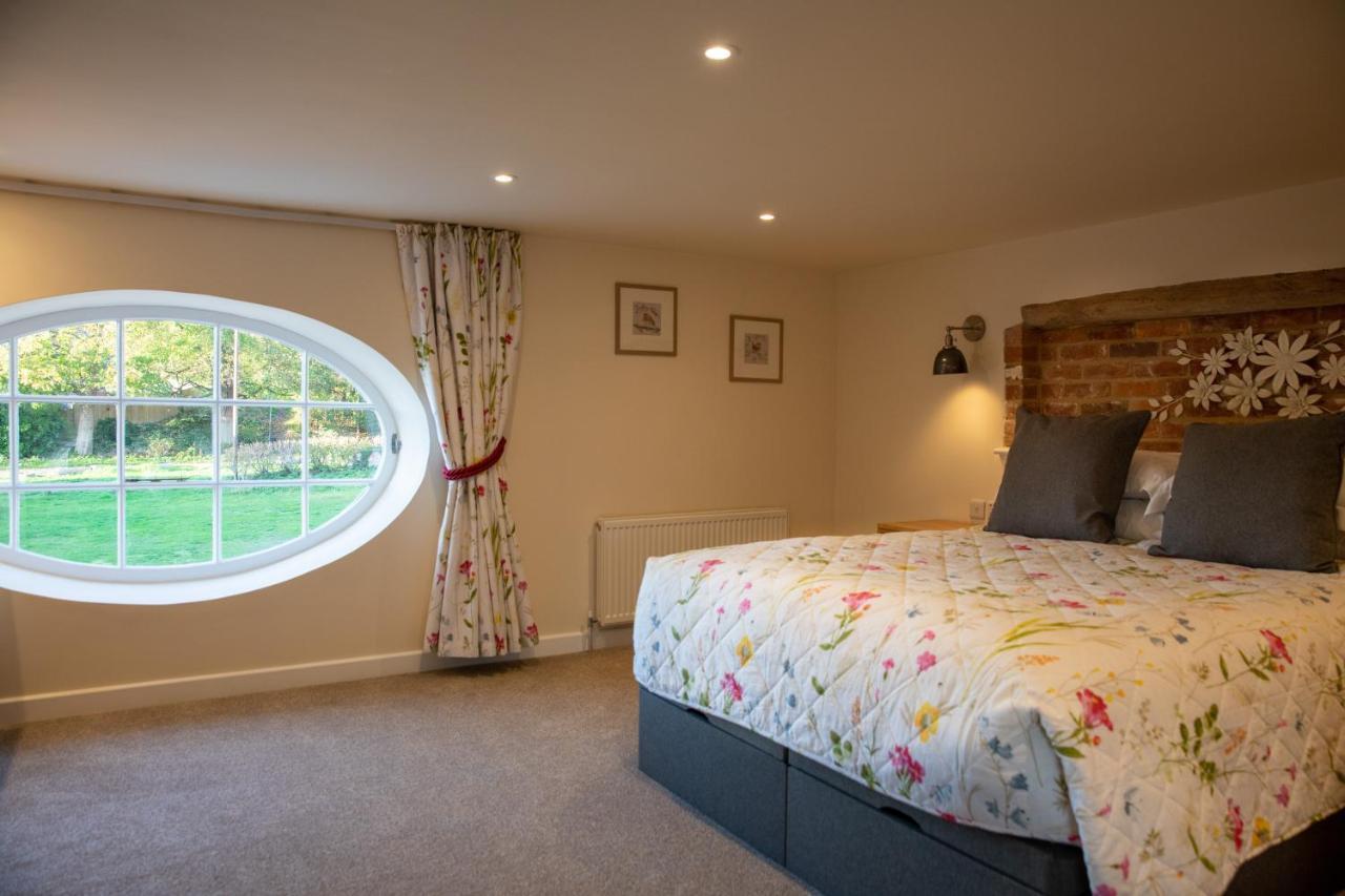 Rollestone Coach House Villa Shrewton Екстериор снимка