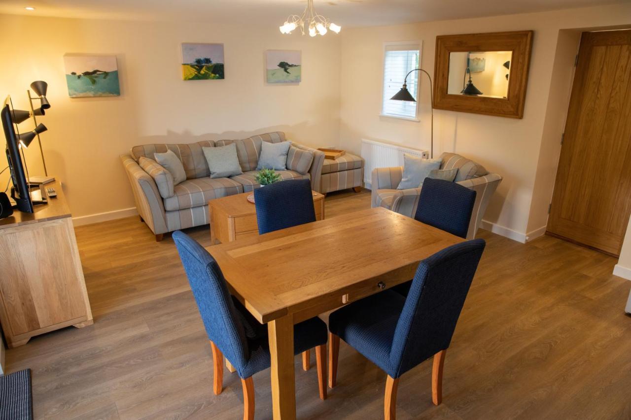 Rollestone Coach House Villa Shrewton Екстериор снимка