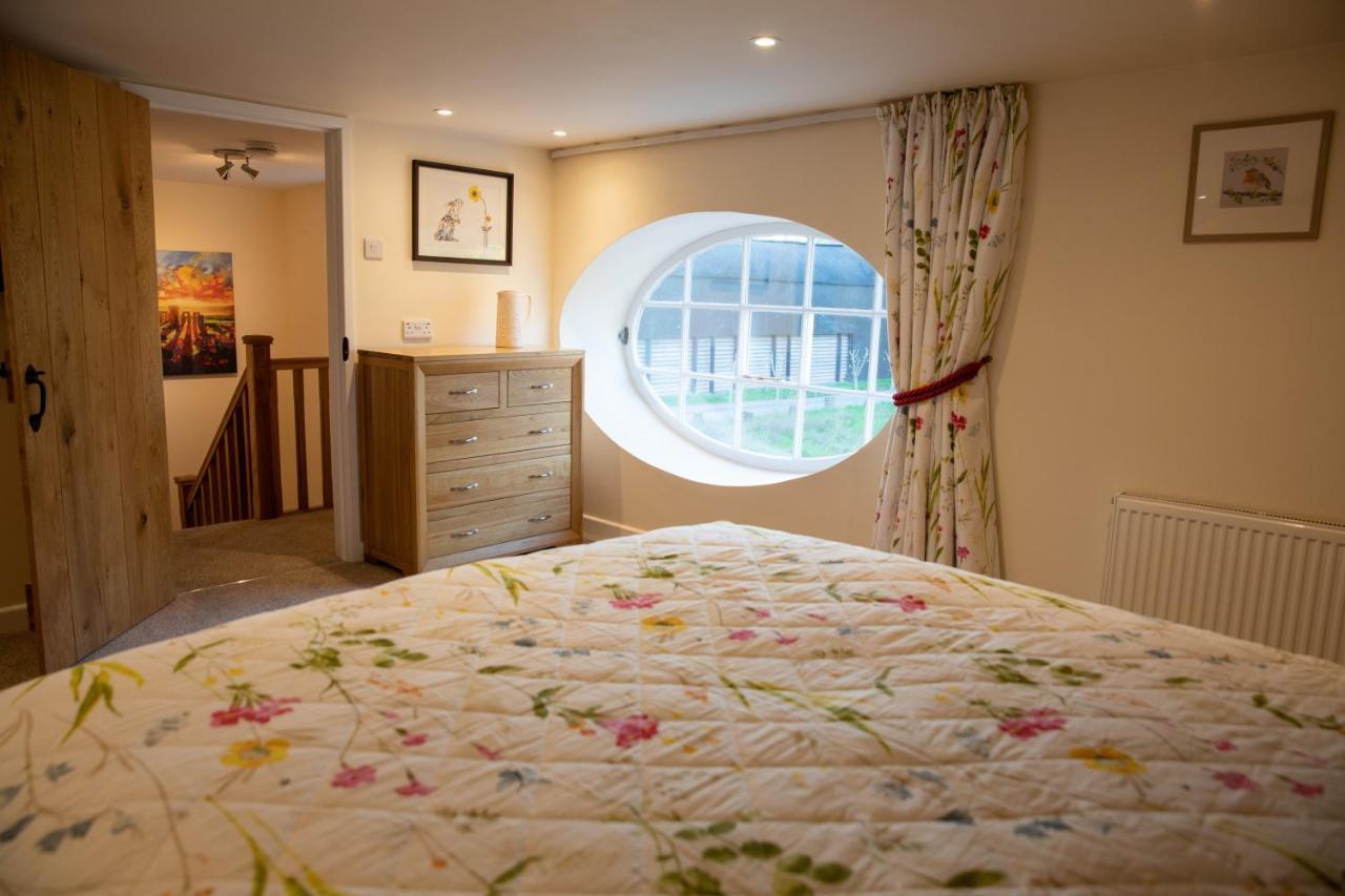 Rollestone Coach House Villa Shrewton Екстериор снимка