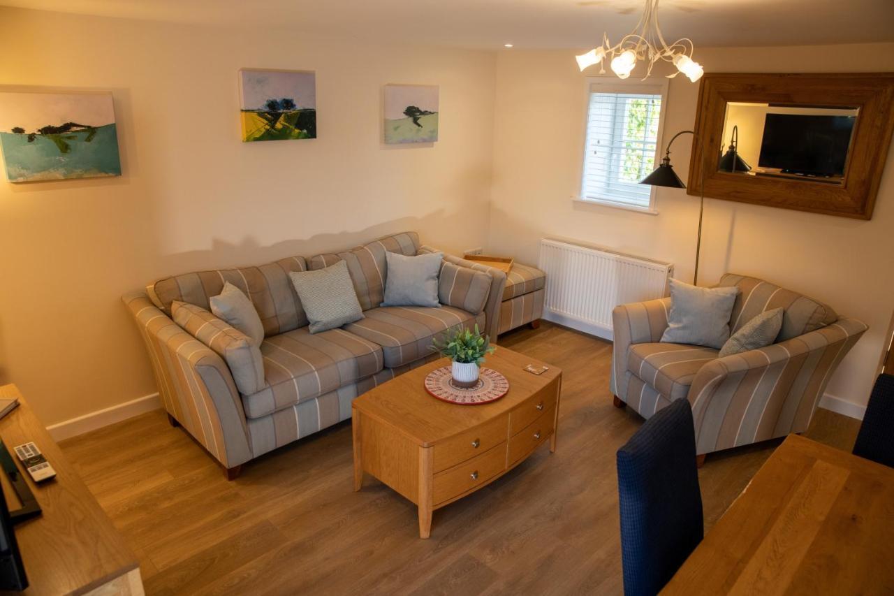 Rollestone Coach House Villa Shrewton Екстериор снимка